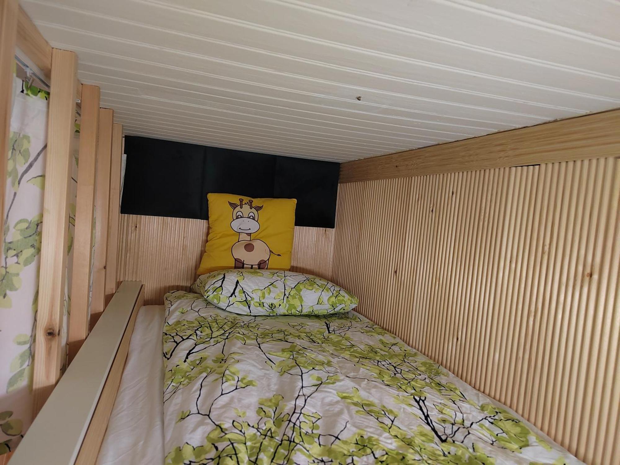 Relax & Recharge - A Unique Suite With A Touch Of Luxury - Hot Tub And Sauna Inspired Decor #Not A Real Sauna# Easy City Access - Direct Train 15 Min To City 赫尔辛基 外观 照片