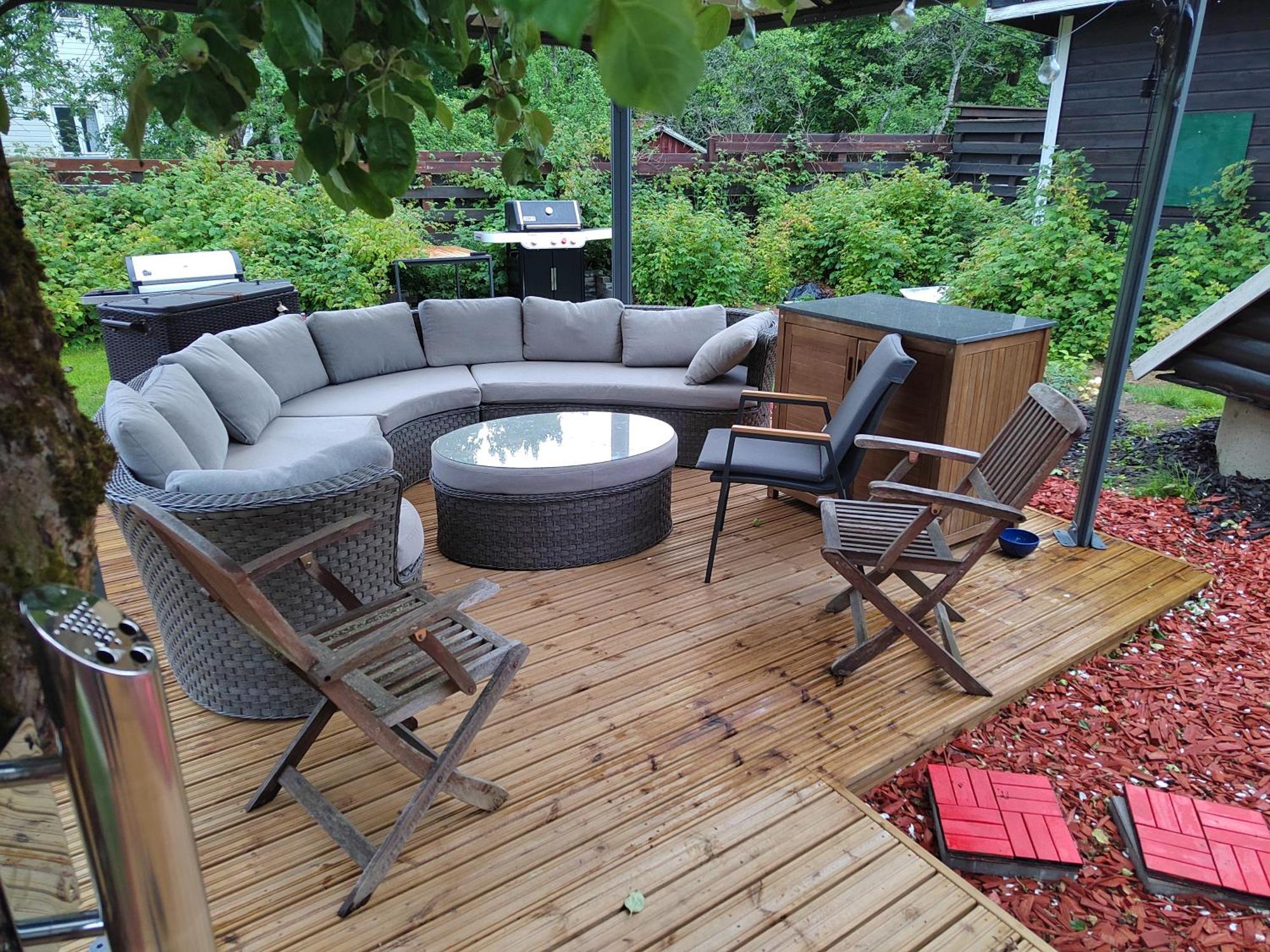 Relax & Recharge - A Unique Suite With A Touch Of Luxury - Hot Tub And Sauna Inspired Decor #Not A Real Sauna# Easy City Access - Direct Train 15 Min To City 赫尔辛基 外观 照片