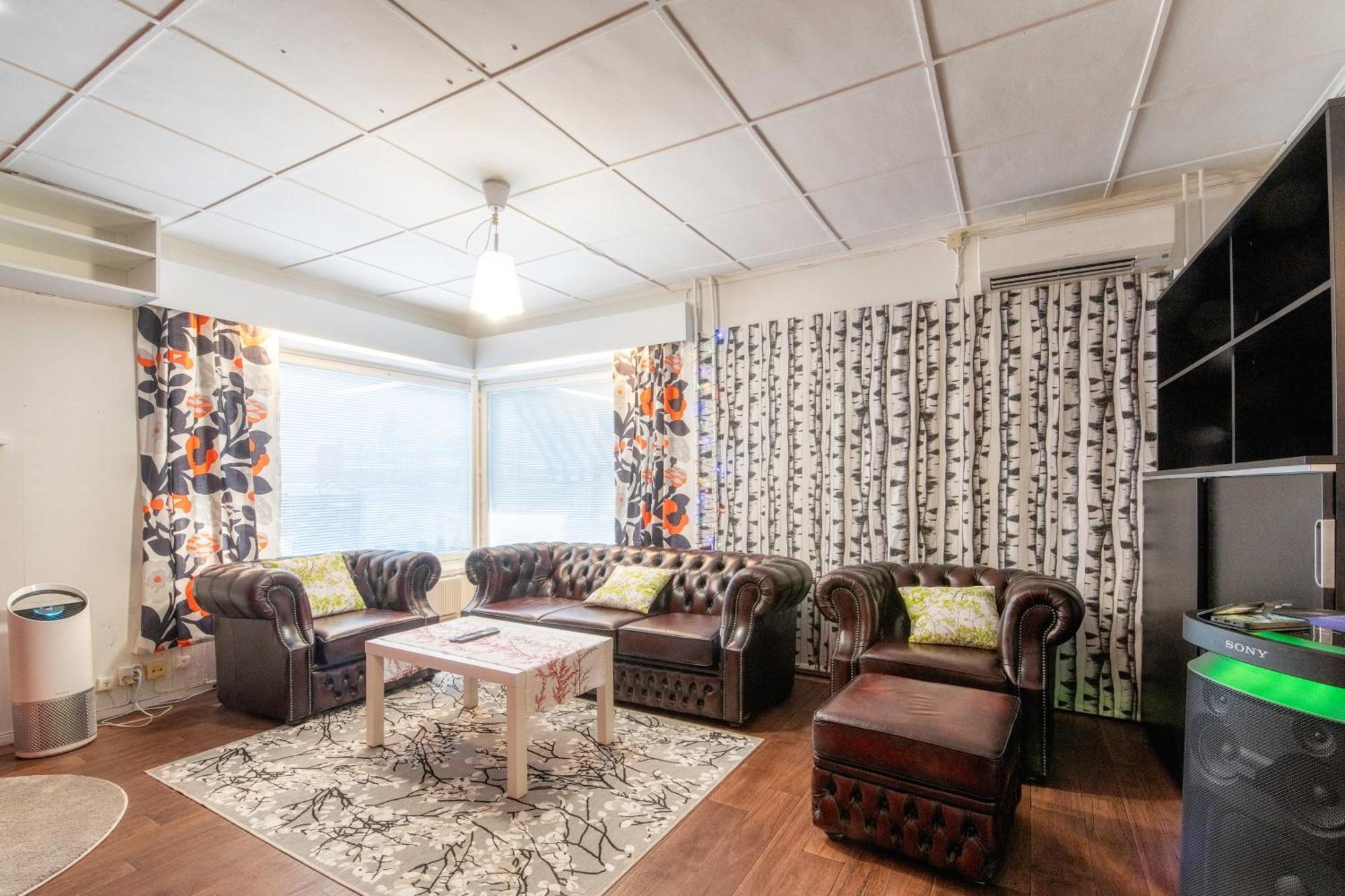 Relax & Recharge - A Unique Suite With A Touch Of Luxury - Hot Tub And Sauna Inspired Decor #Not A Real Sauna# Easy City Access - Direct Train 15 Min To City 赫尔辛基 外观 照片